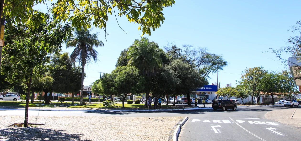 Strans modifica trânsito da rotatória  