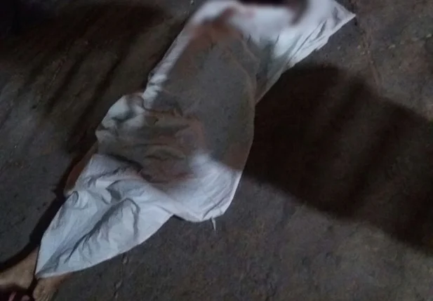 Homem assassinado a tiros