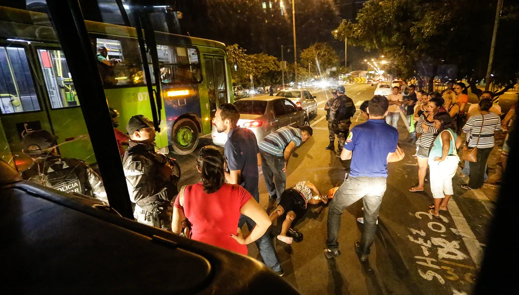 Senhora é atropelada na na avenida João XXIII 