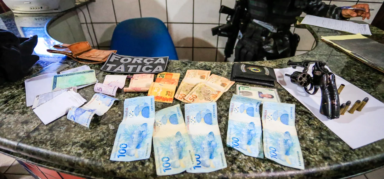 Material apreendido pela Força Tática do 11º batalhão da PM de Timon