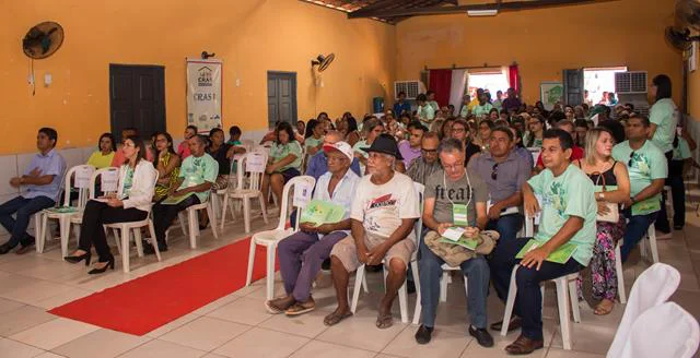 Público presente na conferência