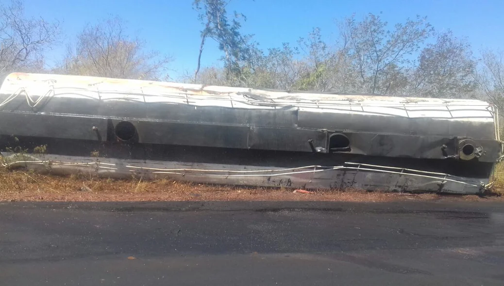 Caminhão transportava gasolina e óleo diesel