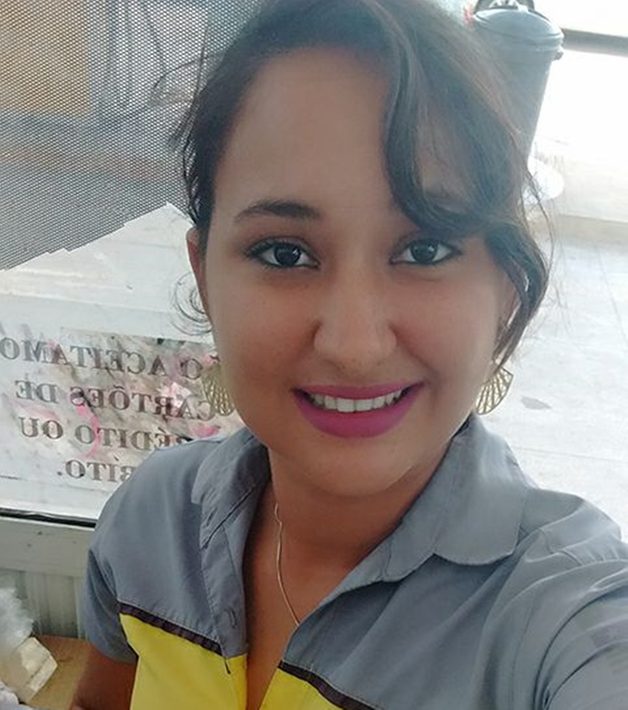 Érica Araújo