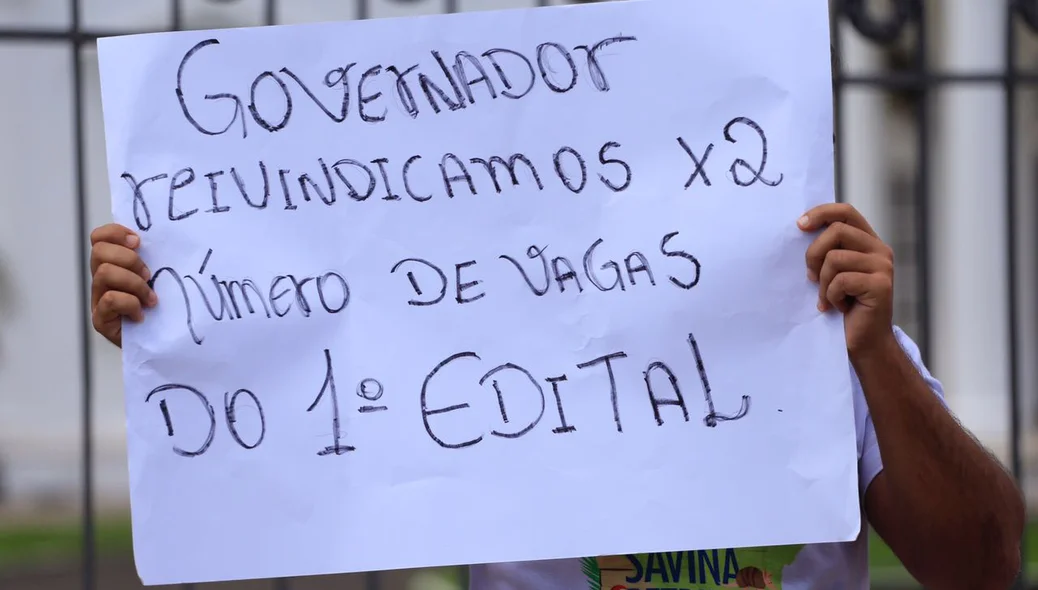 Candidatos cobram mais vagas