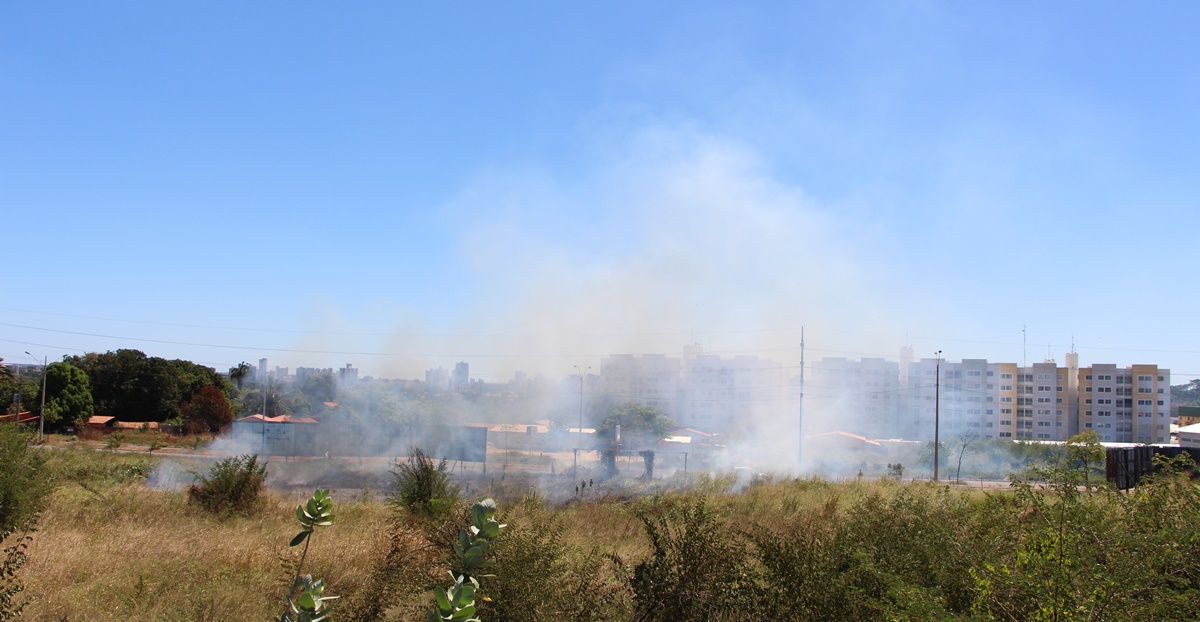 Diversos focos de incêndio foram encontrados no local 
