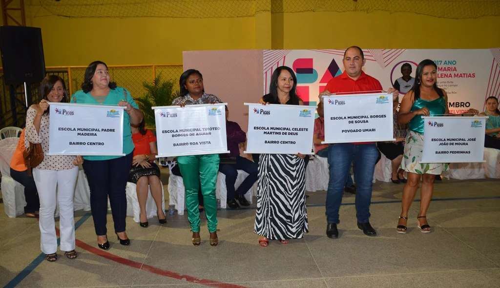 Representantes das escolas que participarão do Projeto Academia de Letras Infanto Juvenil