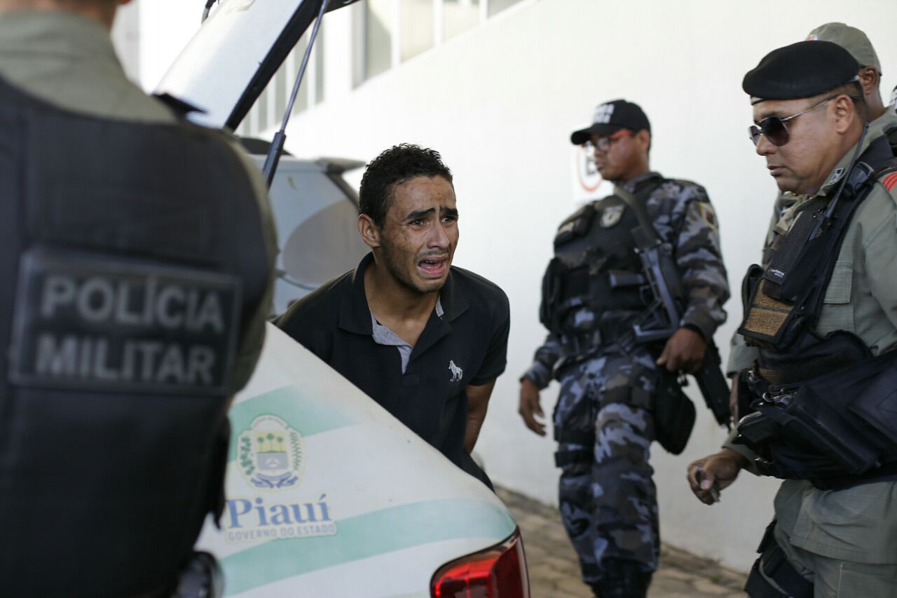 Suspeito de tentar roubar carro da Polícia Civil