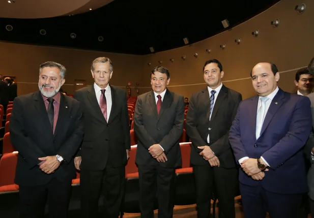 Cleandro Moura é reconduzido ao cargo de Procurador-Geral de Justiça do Estado