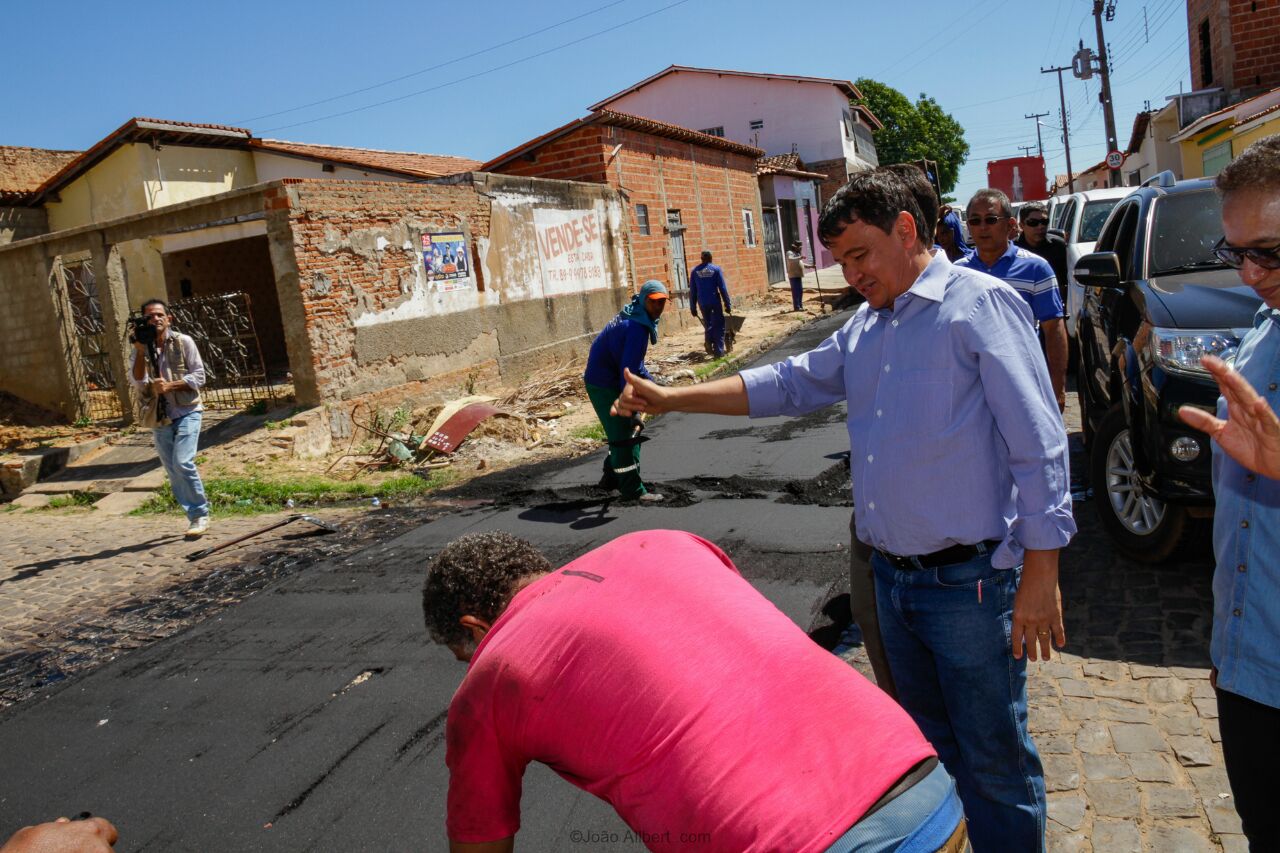 Wellington visita obras
