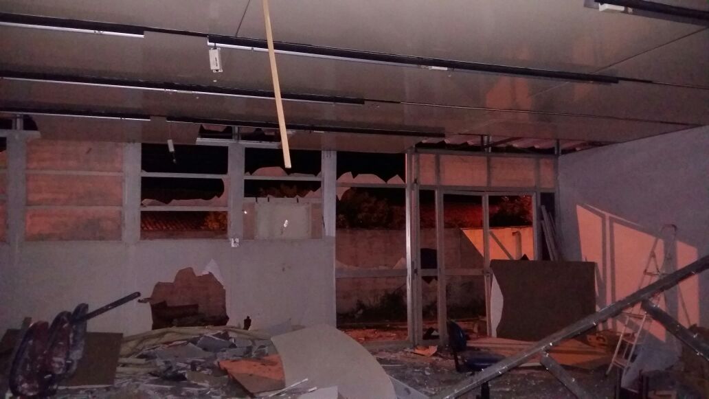 Agência bancária alvo dos assaltantes