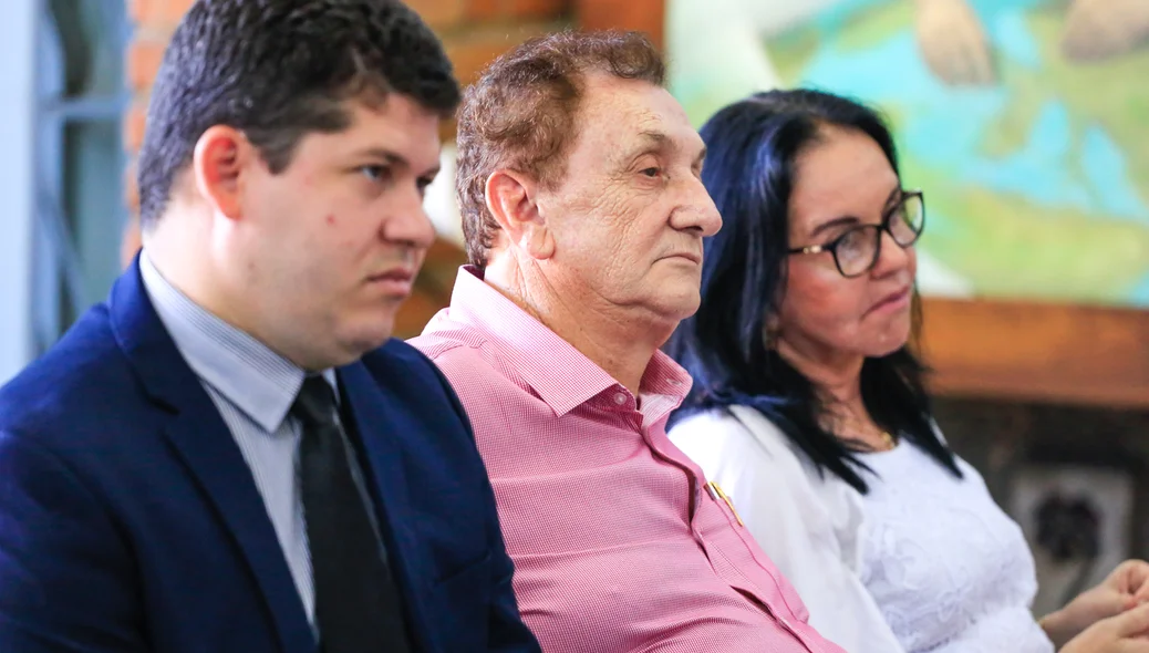 Mão Santa participou da missa