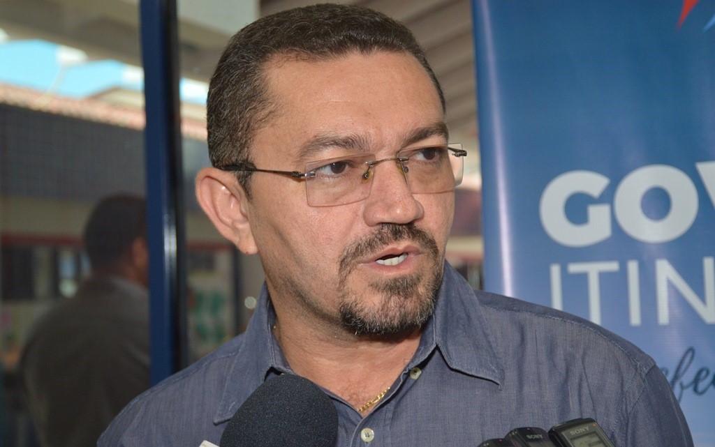 Padre Walmir exonera secretária municipal de Agricultura