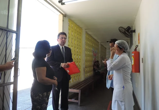 Promotor Eny Marcos vistoria Hospital São Carlos Borromeo