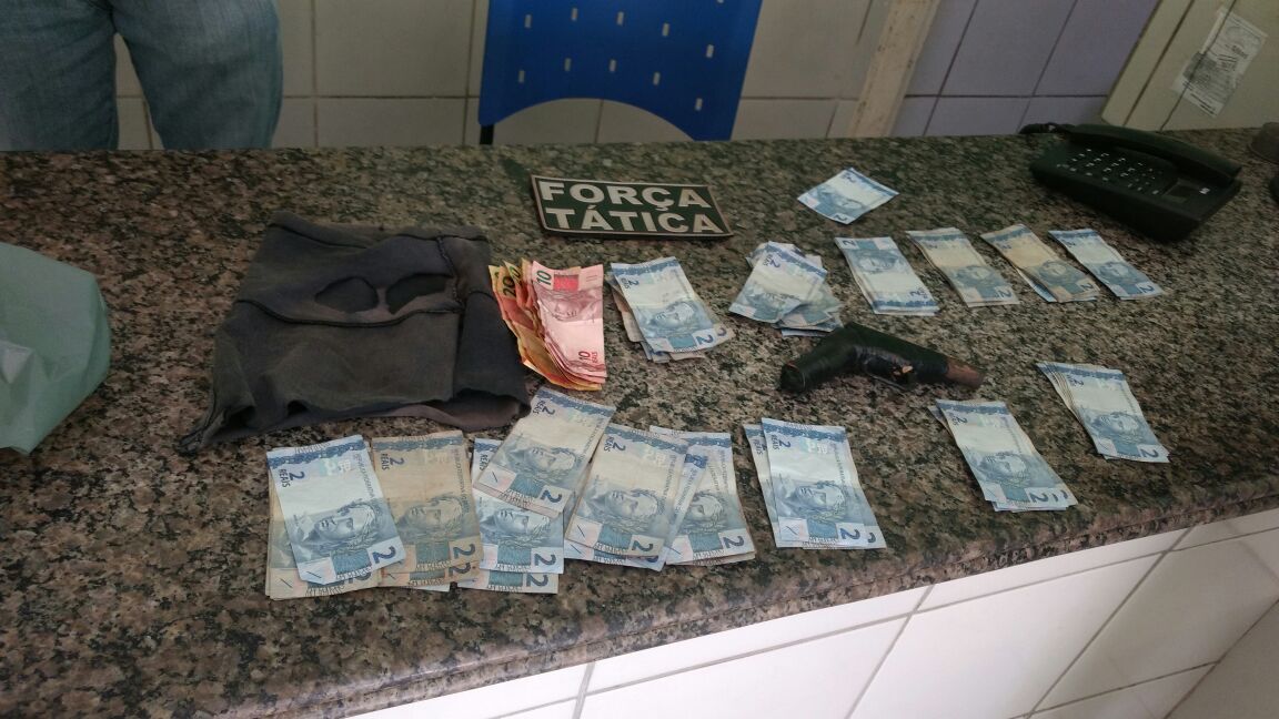 Dinheiro roubado da loja