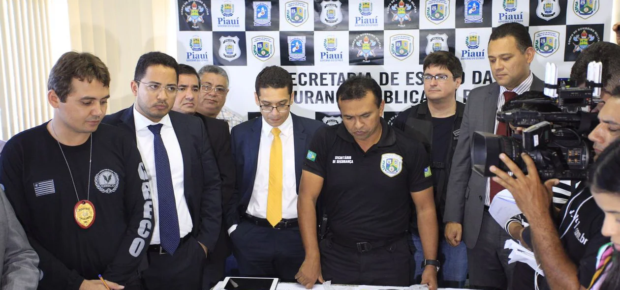 Coletiva de imprensa da Operação Conexão