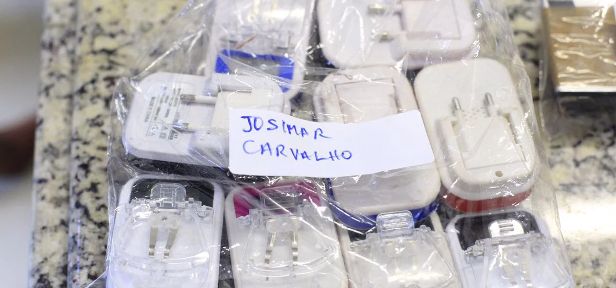 Material apreendido pela polícia era levado para dentro de presídios