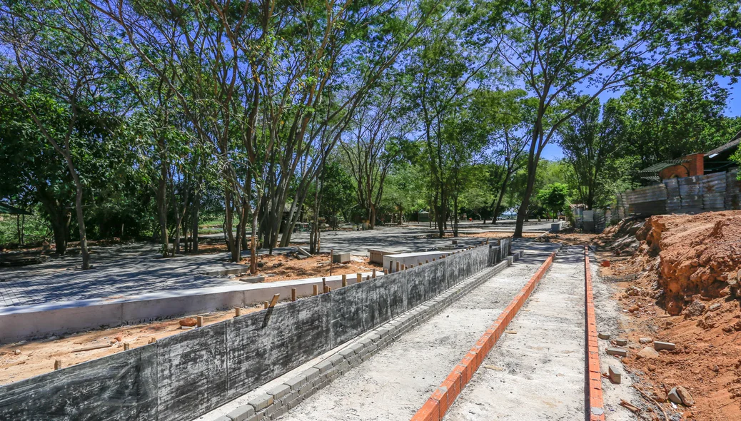 Obras no encontro dos rios em andamento