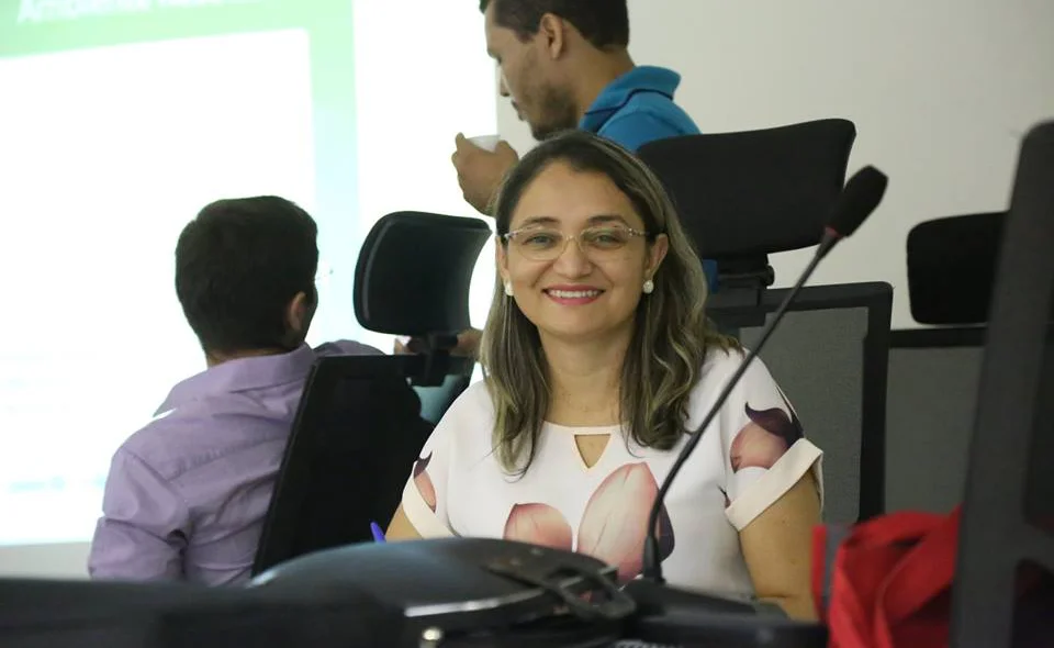 Secretária de saúde Elizângela Amorim 