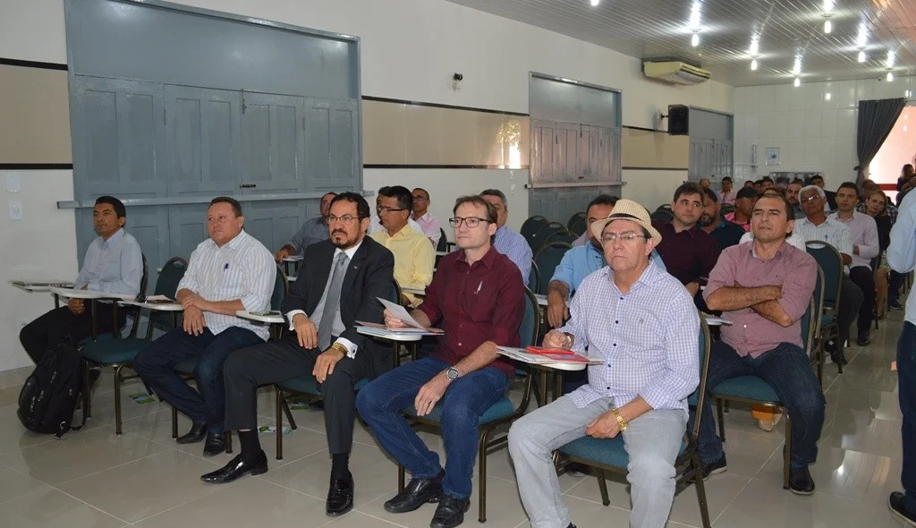 Gestores discutem fortalecimento do municipalismo