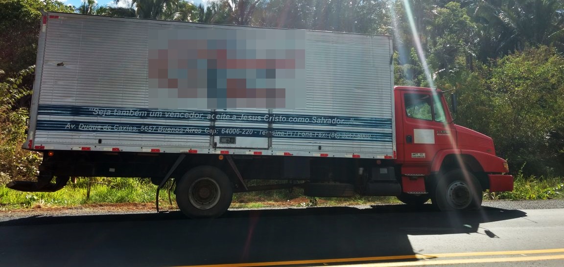 Grupo roubou carga de caminhão