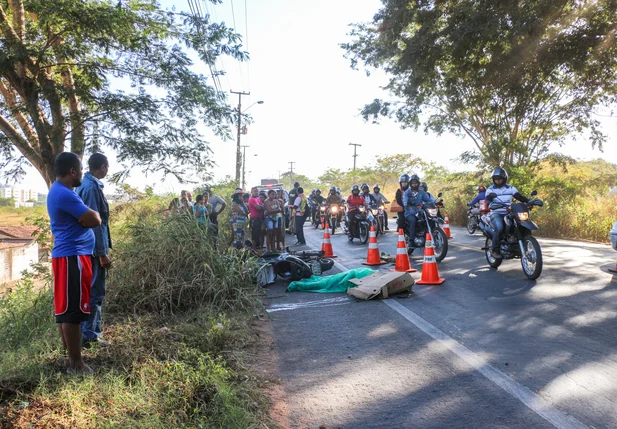 Acidente deixa mulher morta na BR 343 em Teresina