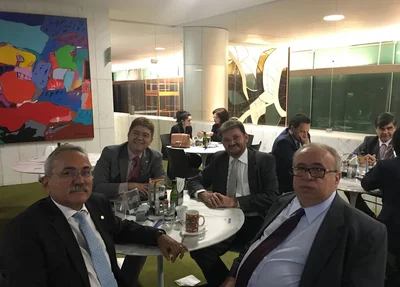 Wilson com os deputados Rodrigo Martins, Átila Lira e Heráclito Fortes 