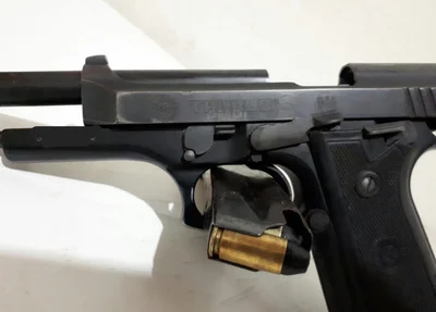 Arma de uso restrito
