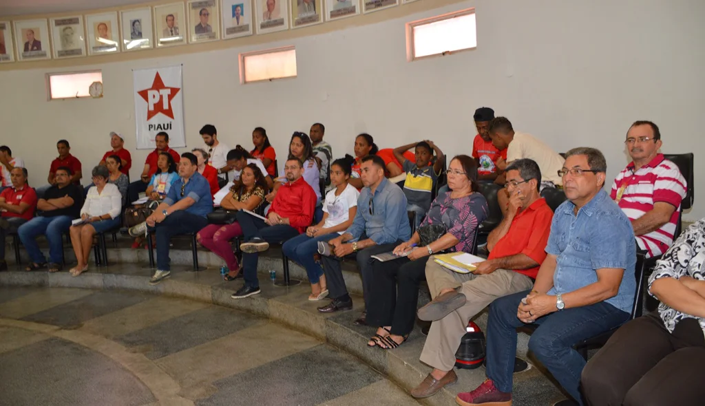 Curso de formação atrai lideranças do PT