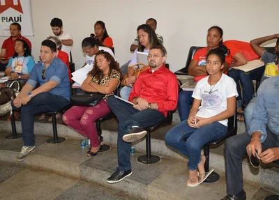 Prefeito Padre Walmir participa da aula inaugural