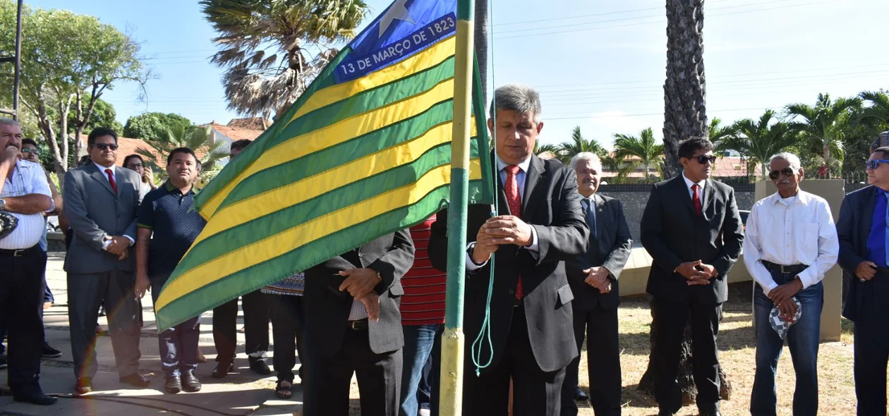 Hasteamento da bandeira 