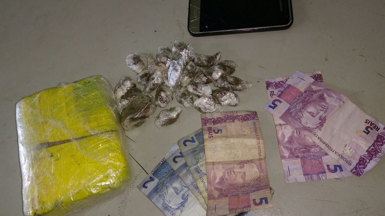 Drogas e materiais apreendidos