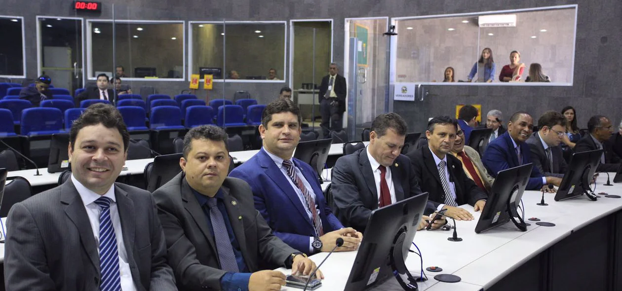 Vereadores participaram da solenidade