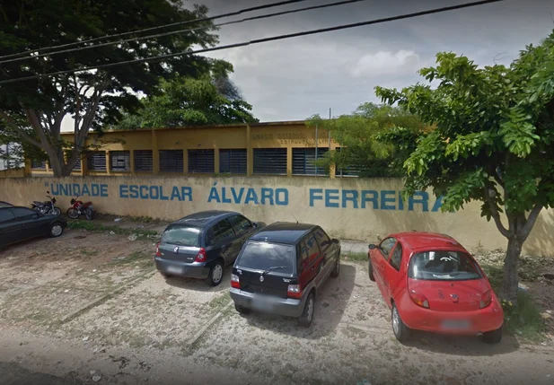 Escola alvo de vândalos 