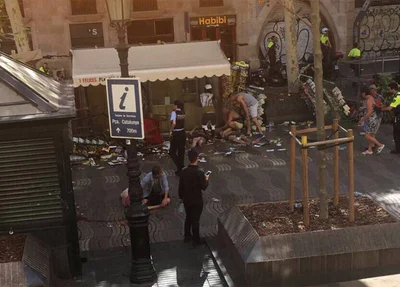 Motorista atropela várias pessoas em Barcelona