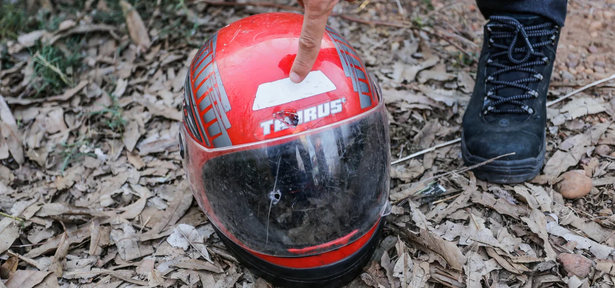 Marcas de Tiro no capacete