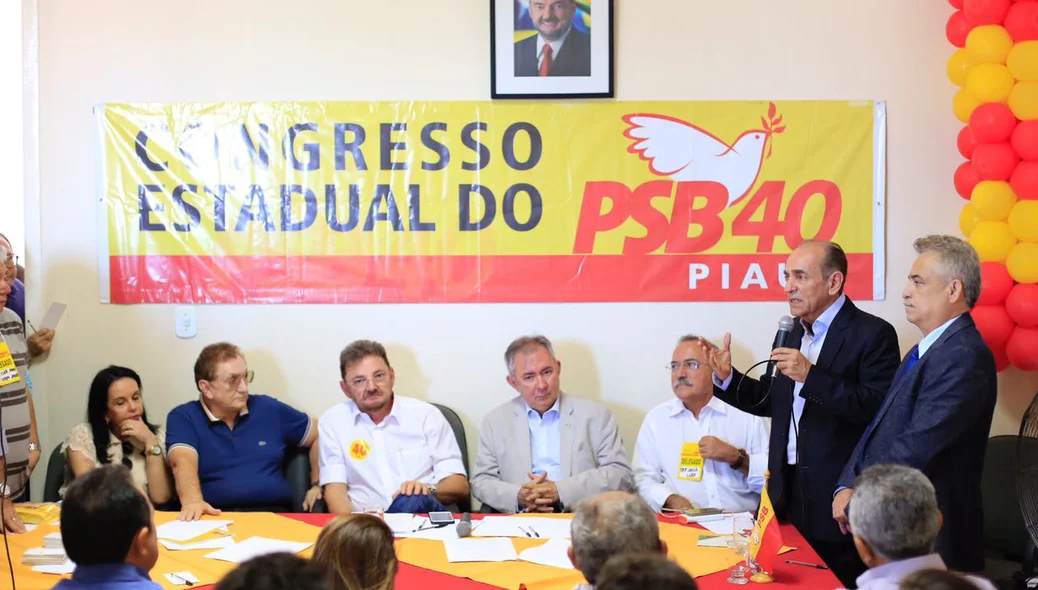 Marcelo Castro fala no encontro do PSB