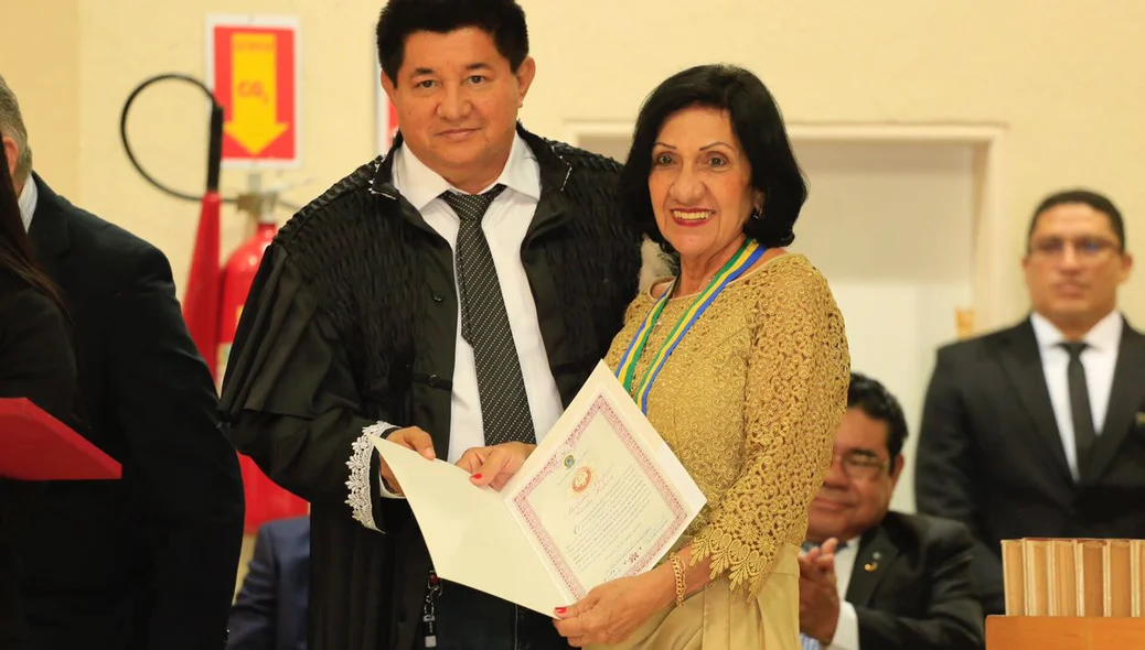 Desembargadora Eulália Pinheiro recebe homenagem