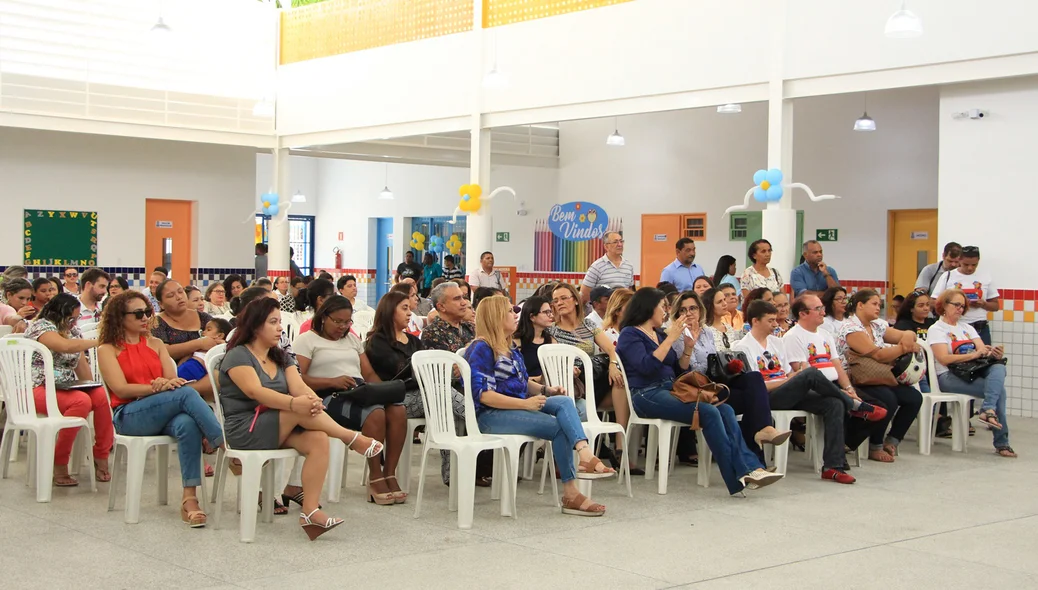 Público acompanhou a solenidade de inauguração