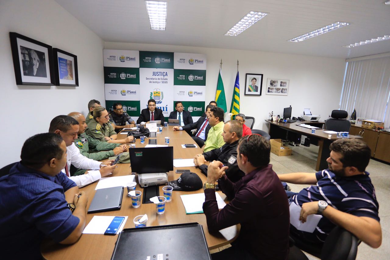 Reunião aconteceu na secretaria de Justiça