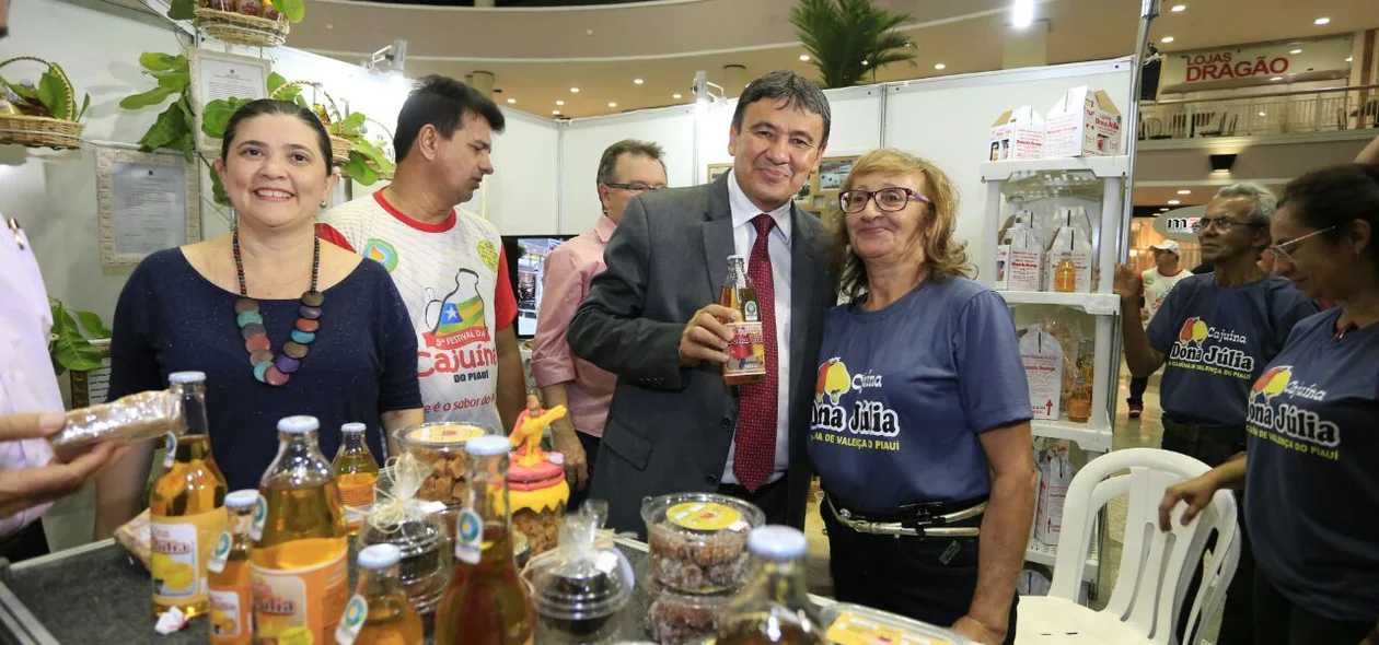 Wellington Dias participa do Festival da Cajuína