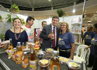 Wellington Dias participa do Festival da Cajuína