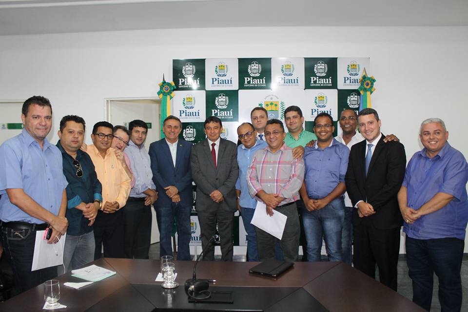 Wellington Dias se reúne com vereadores de Teresina