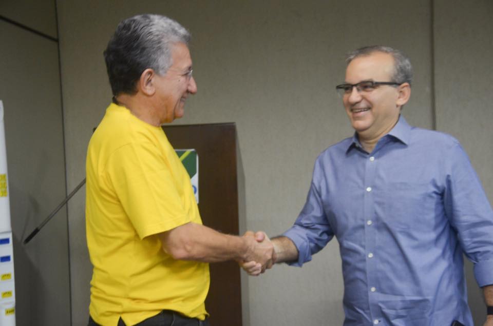  Firmino Filho transmite comando da Prefeitura para Luiz Júnior 