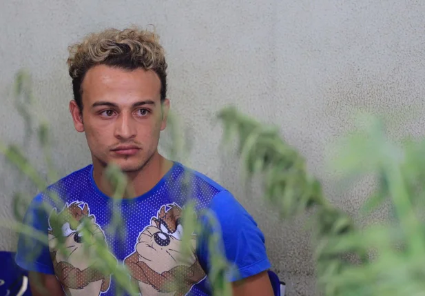 Jovem é preso por cultivar pés de maconha em Teresina