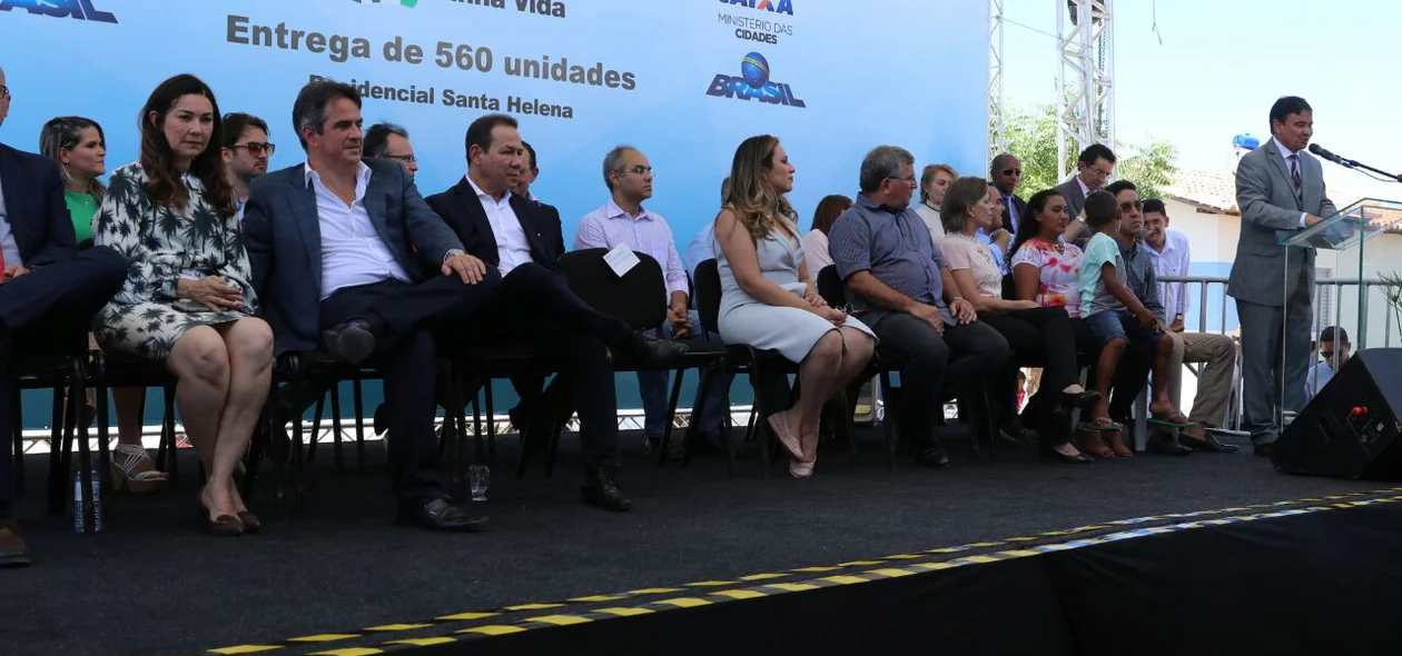 Solenidade de entregas de casas 