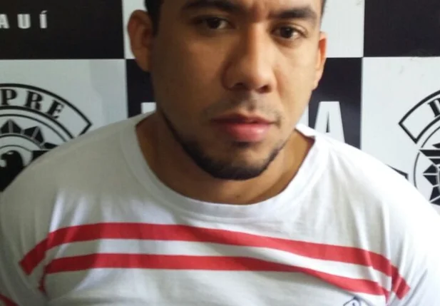 Arrhenios Oliveira Veras, de 27 anos, foi preso por suspeita de tráfico de drogas