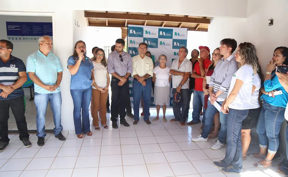 Solenidade na unidade básica de saúde 