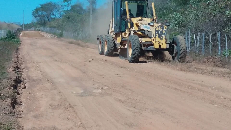 Visita as obras de recuperação da estrada