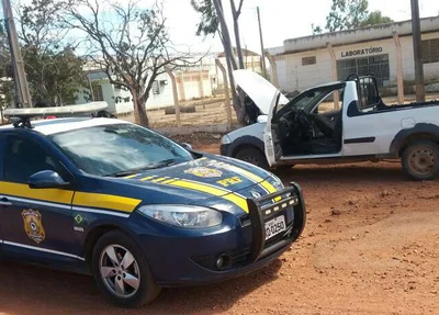PRF apreende veículo roubado em Marcolândia
