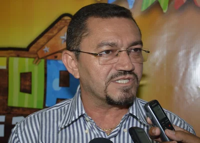 TSE confirma multa ao Padre Walmir
